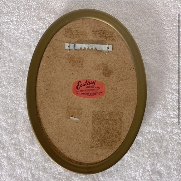 Vintage Ecstasy Giftware Brown Velvet Embroidered Oval Framed Art - Picture 2 of 6